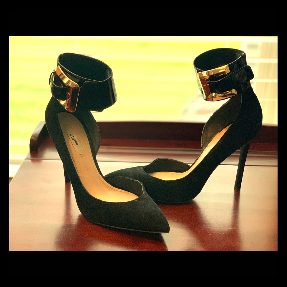 Ladies heels.